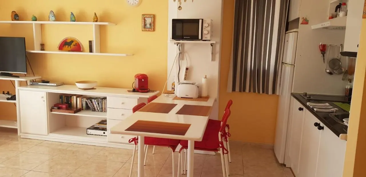 Sunny Self-Catering Apartment Costa Teguise, Lanzarote, Spain 0*,  España