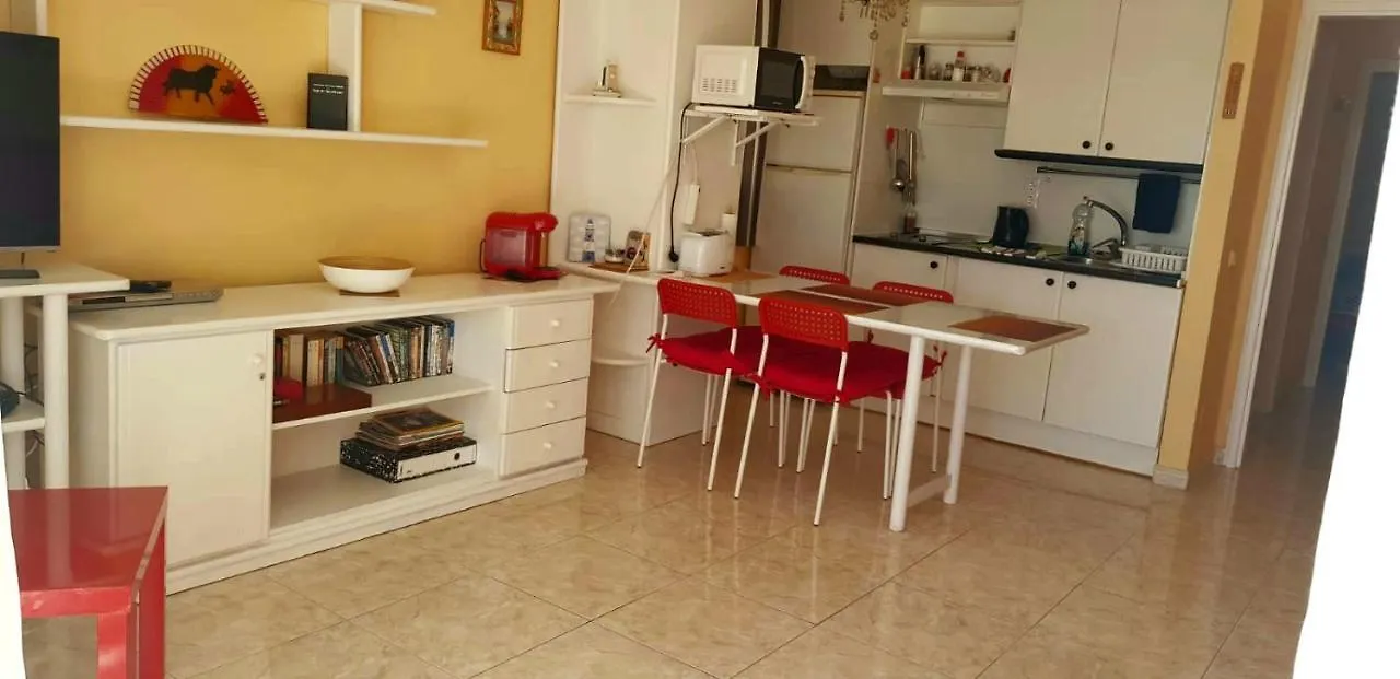 Sunny Self-Catering Apartment Costa Teguise, Lanzarote, Spain
