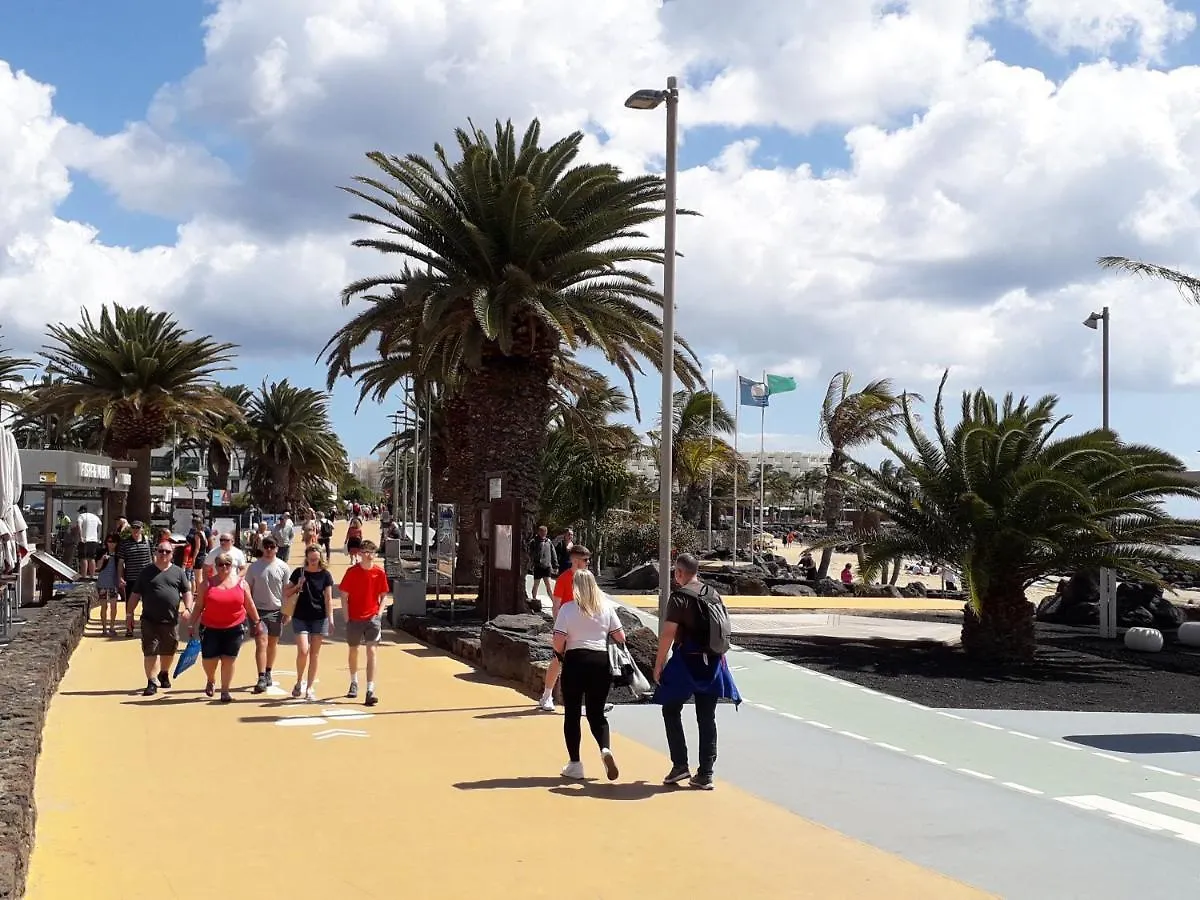 Sunny Self-Catering Apartment Costa Teguise, Lanzarote, Spain España