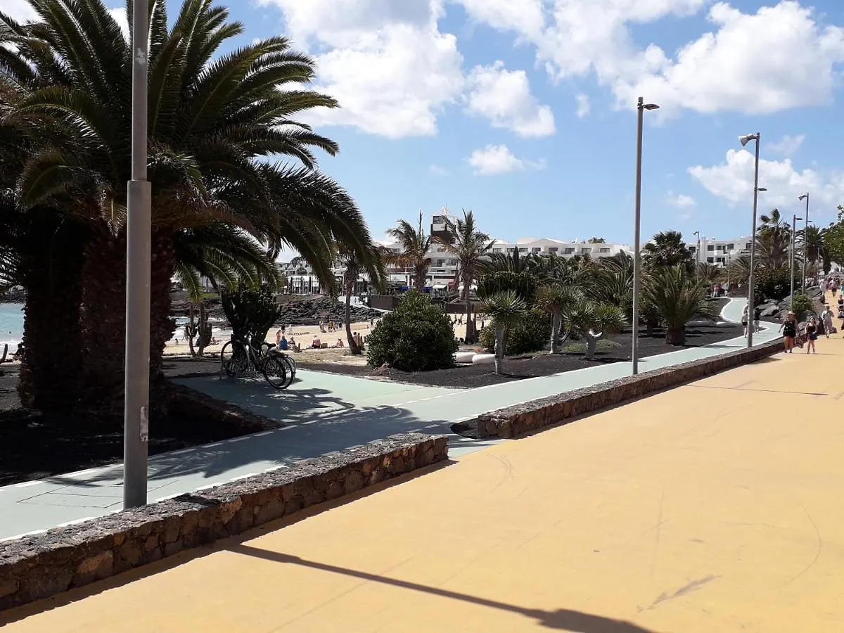 Sunny Self-Catering Apartment Costa Teguise, Lanzarote, Spain