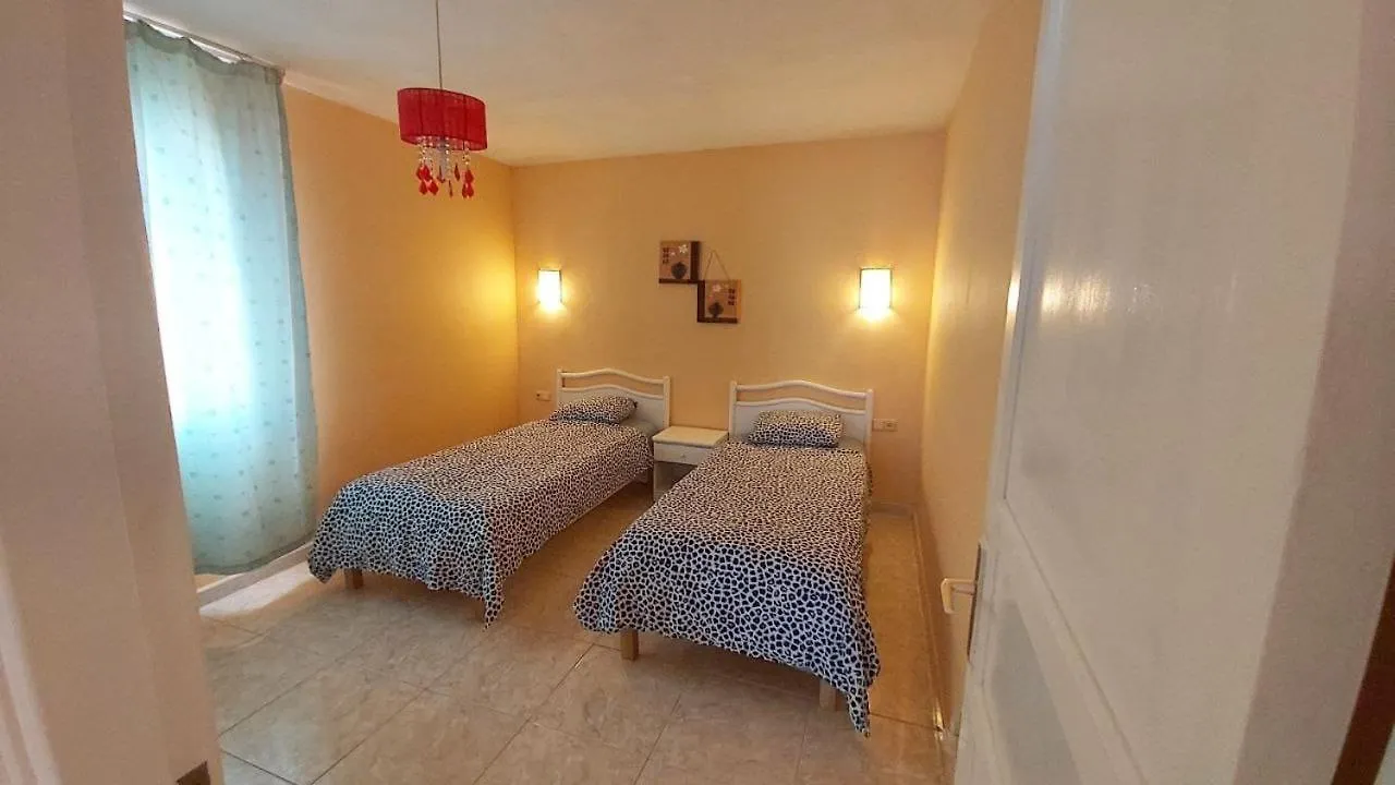Sunny Self-Catering Apartment Costa Teguise, Lanzarote, Spain